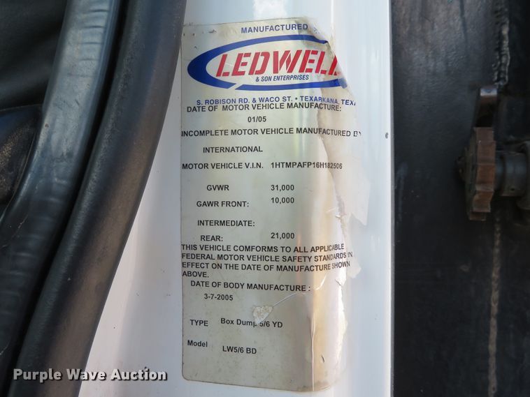 image for item DH2108 2006 International 4200 dump truck