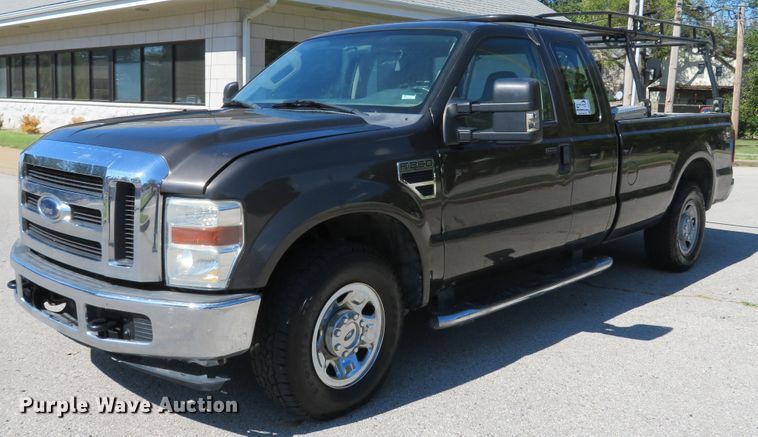 image for item DH2109 2008 Ford F250 Super Duty XLT SuperCab pickup truck