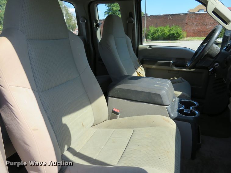 image for item DH2109 2008 Ford F250 Super Duty XLT SuperCab pickup truck