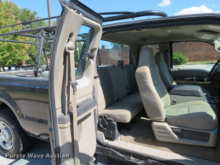 image for item DH2109 2008 Ford F250 Super Duty XLT SuperCab pickup truck