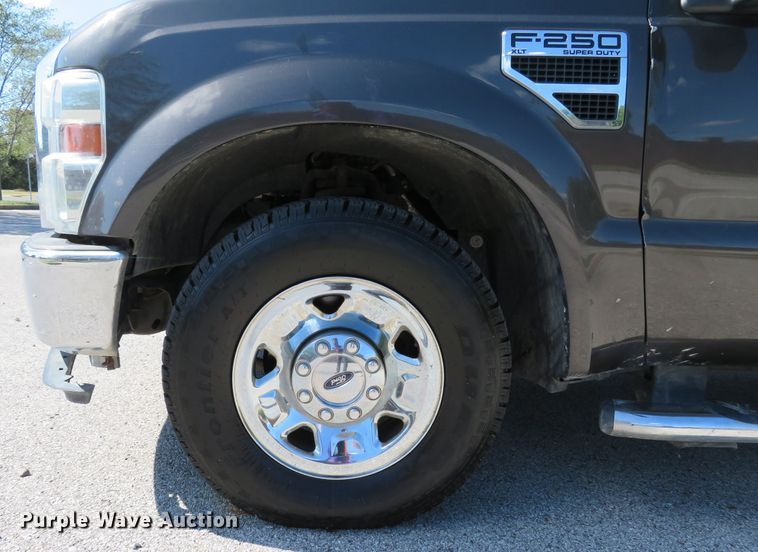image for item DH2109 2008 Ford F250 Super Duty XLT SuperCab pickup truck