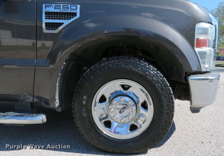 image for item DH2109 2008 Ford F250 Super Duty XLT SuperCab pickup truck