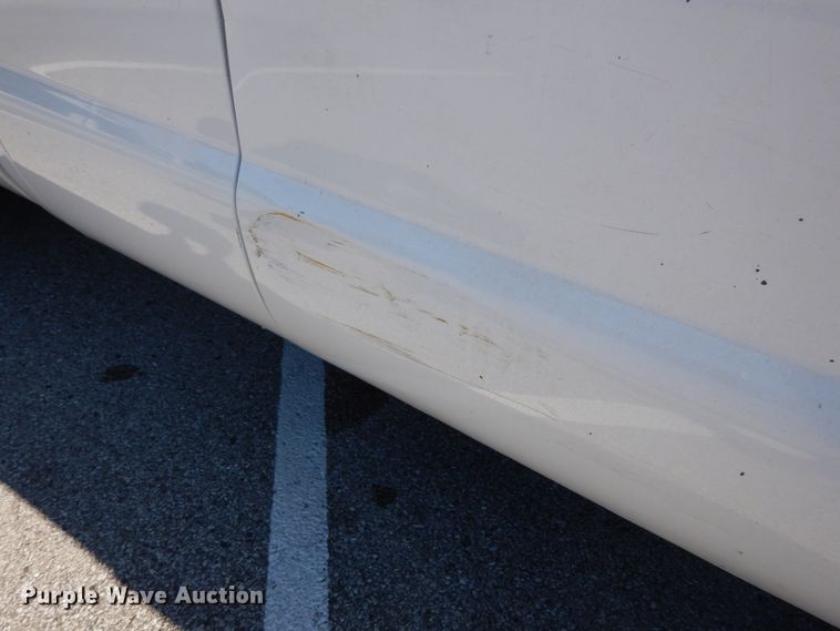 image for item DH2110 2002 Ford F350 Super Duty SuperCab pickup truck