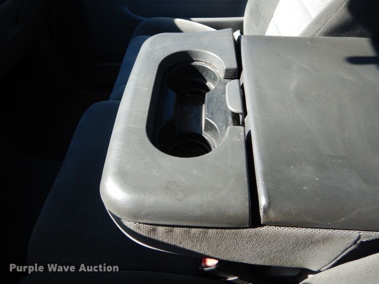 image for item DH2110 2002 Ford F350 Super Duty SuperCab pickup truck