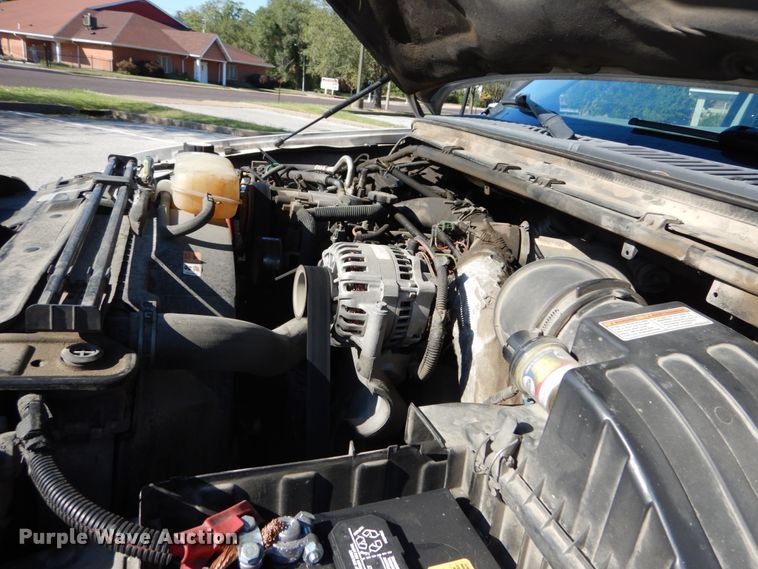 image for item DH2110 2002 Ford F350 Super Duty SuperCab pickup truck