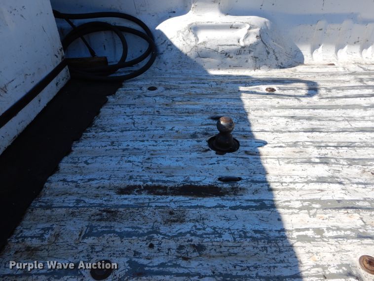 image for item DH2110 2002 Ford F350 Super Duty SuperCab pickup truck