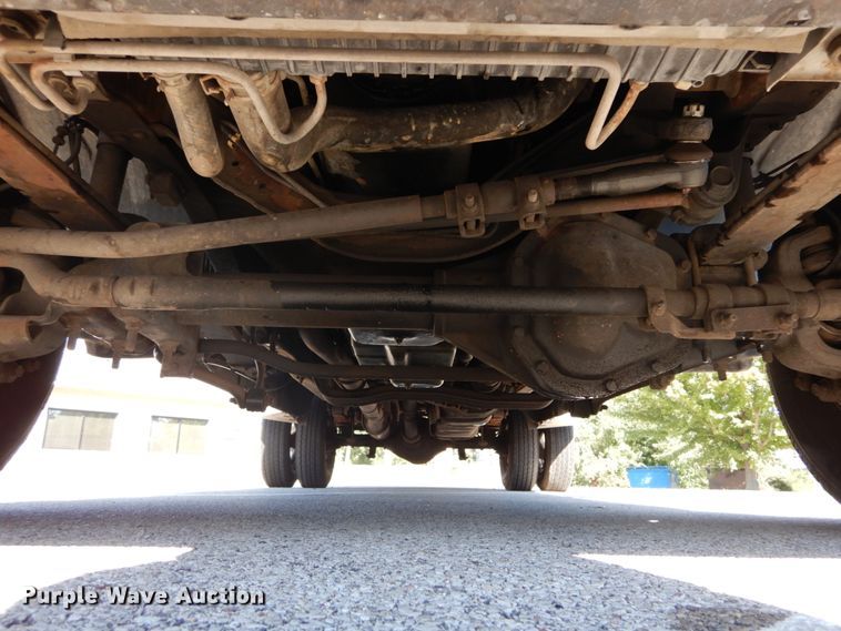 image for item DH2110 2002 Ford F350 Super Duty SuperCab pickup truck