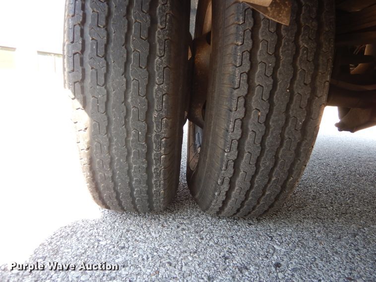 image for item DH2110 2002 Ford F350 Super Duty SuperCab pickup truck