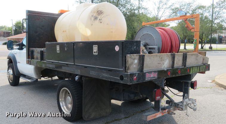image for item DH2111 2006 Ford F550 flatbed truck