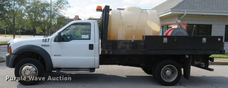 image for item DH2111 2006 Ford F550 flatbed truck