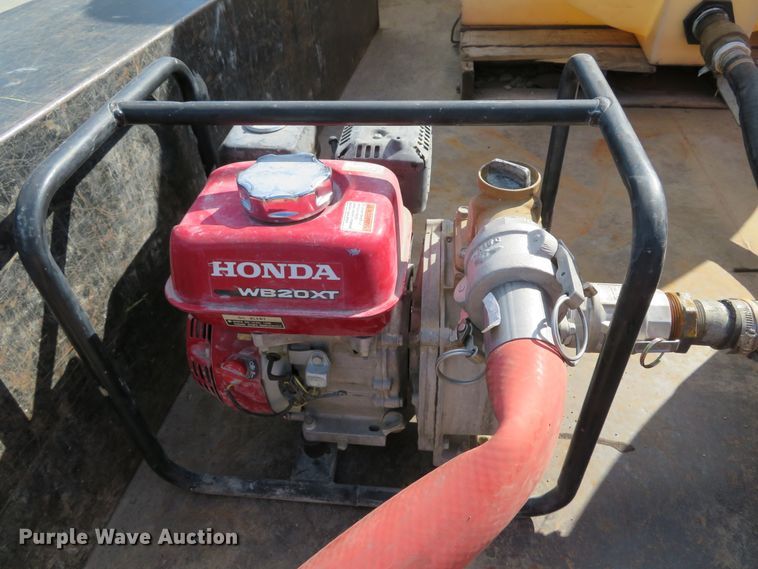 image for item DH2111 2006 Ford F550 flatbed truck