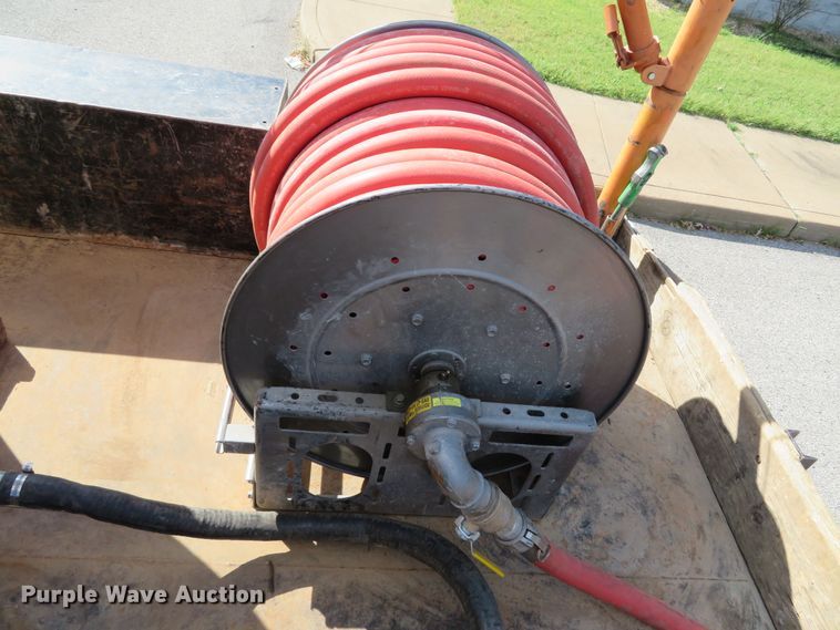 image for item DH2111 2006 Ford F550 flatbed truck