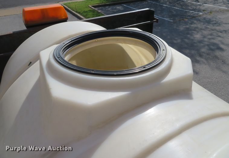 image for item DH2111 2006 Ford F550 flatbed truck