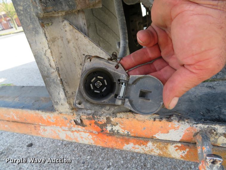 image for item DH2111 2006 Ford F550 flatbed truck