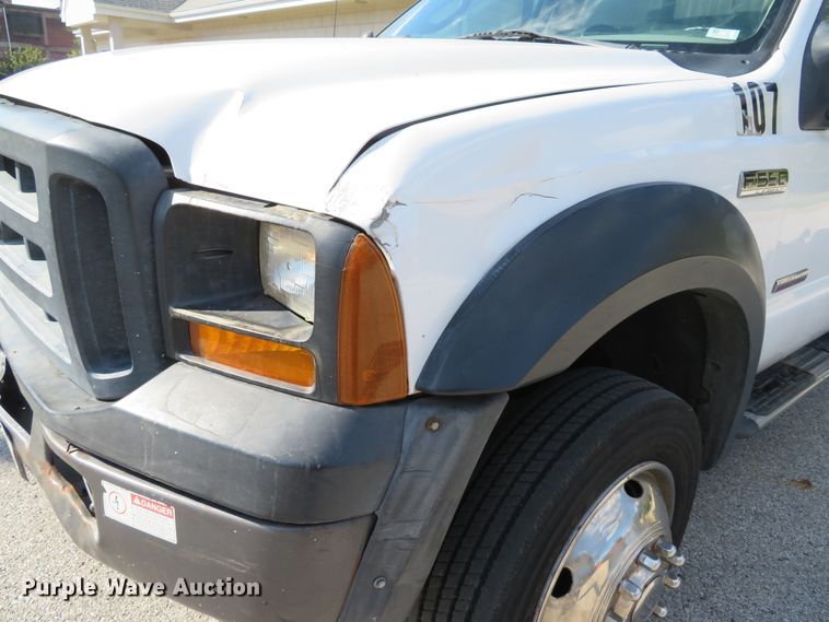 image for item DH2111 2006 Ford F550 flatbed truck