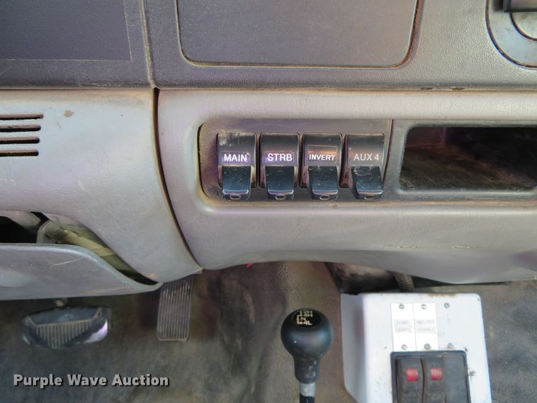 image for item DH2111 2006 Ford F550 flatbed truck