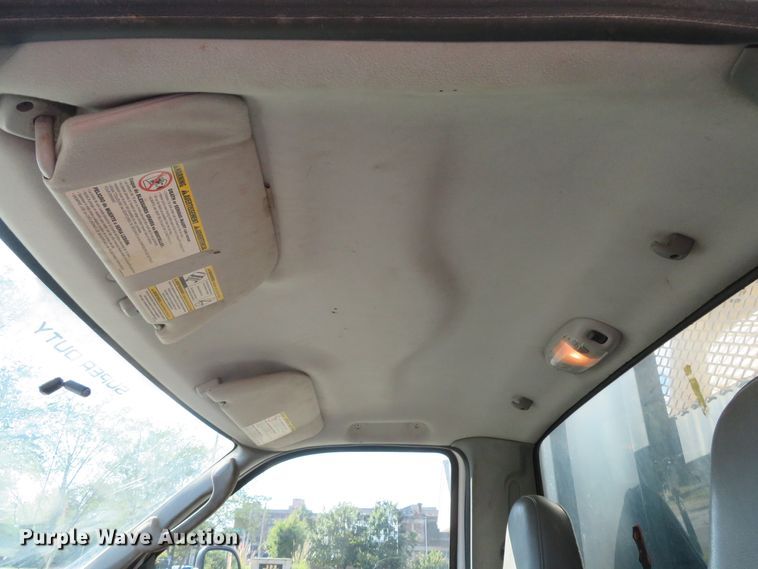 image for item DH2111 2006 Ford F550 flatbed truck