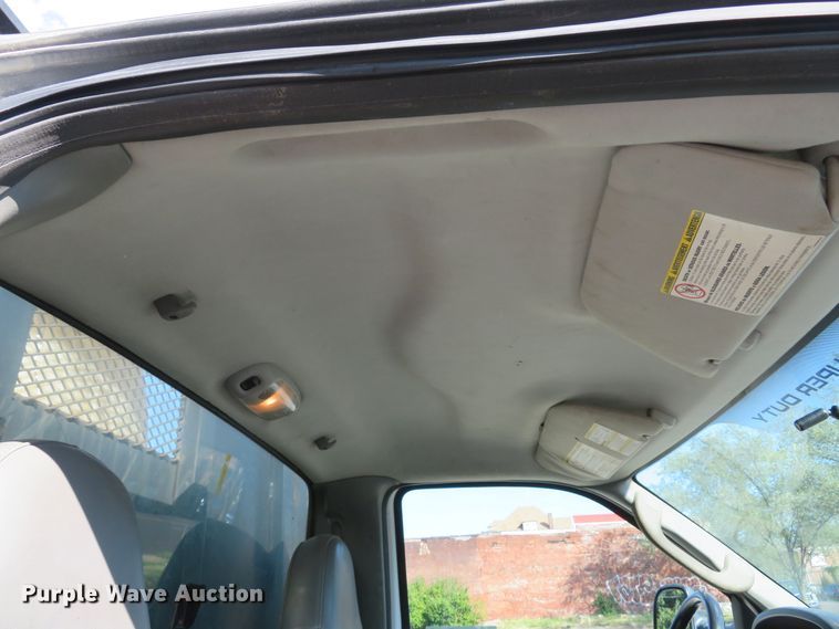 image for item DH2111 2006 Ford F550 flatbed truck