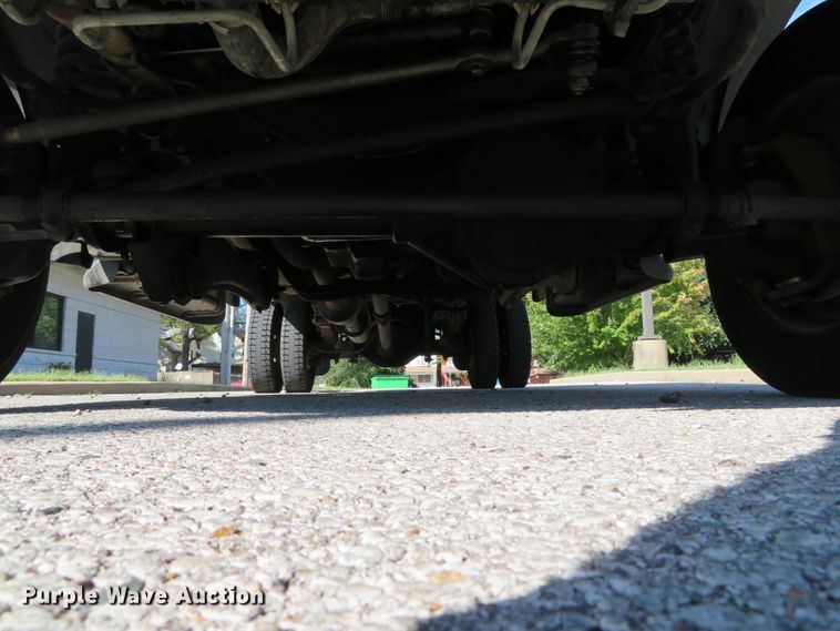 image for item DH2111 2006 Ford F550 flatbed truck