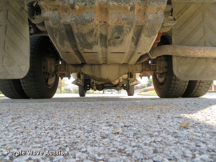 image for item DH2111 2006 Ford F550 flatbed truck