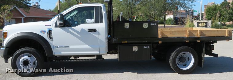 image for item DH2112 2018 Ford F450 Super Duty XL flatbed truck