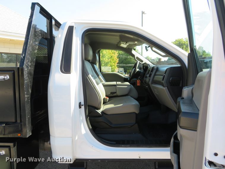 image for item DH2112 2018 Ford F450 Super Duty XL flatbed truck