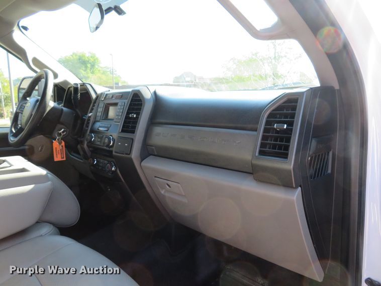 image for item DH2112 2018 Ford F450 Super Duty XL flatbed truck