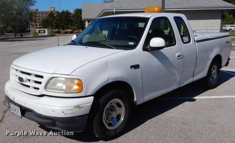 image for item DH2113 1999 Ford F150 SuperCab pickup truck