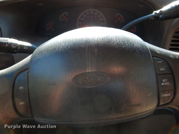 image for item DH2113 1999 Ford F150 SuperCab pickup truck