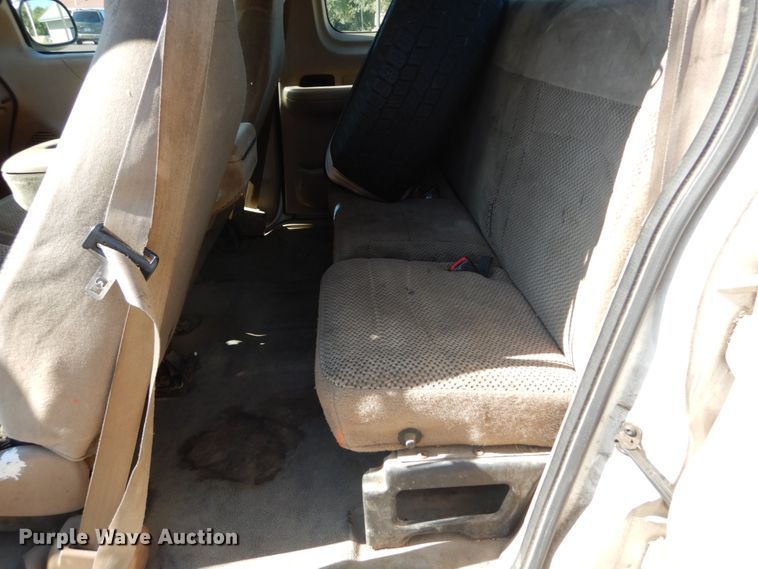 image for item DH2113 1999 Ford F150 SuperCab pickup truck