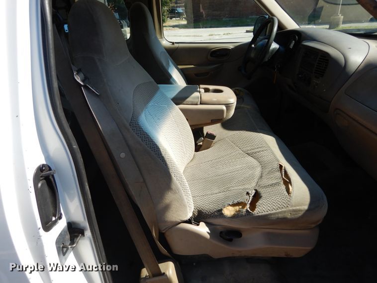 image for item DH2113 1999 Ford F150 SuperCab pickup truck