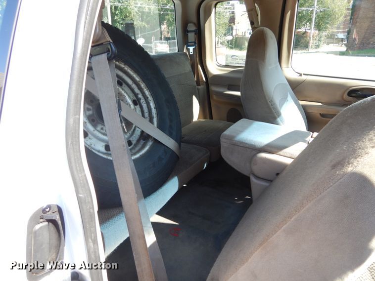 image for item DH2113 1999 Ford F150 SuperCab pickup truck