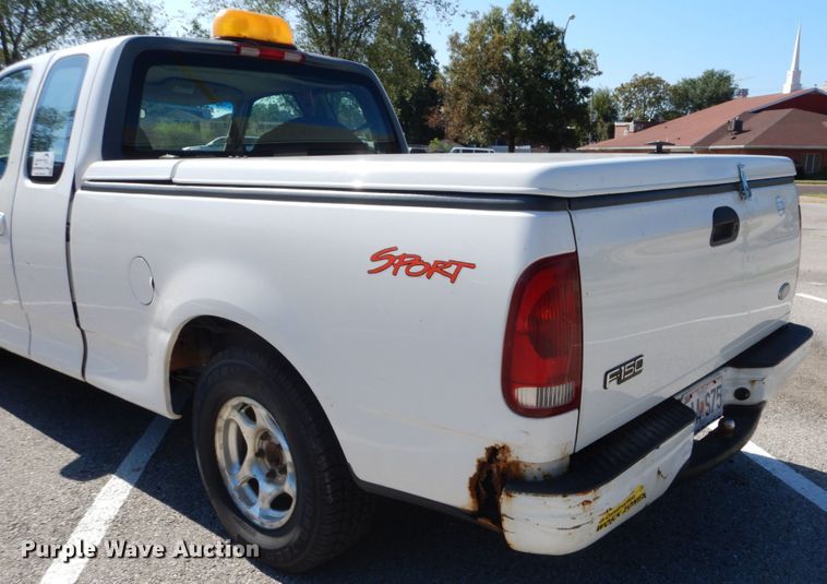image for item DH2113 1999 Ford F150 SuperCab pickup truck