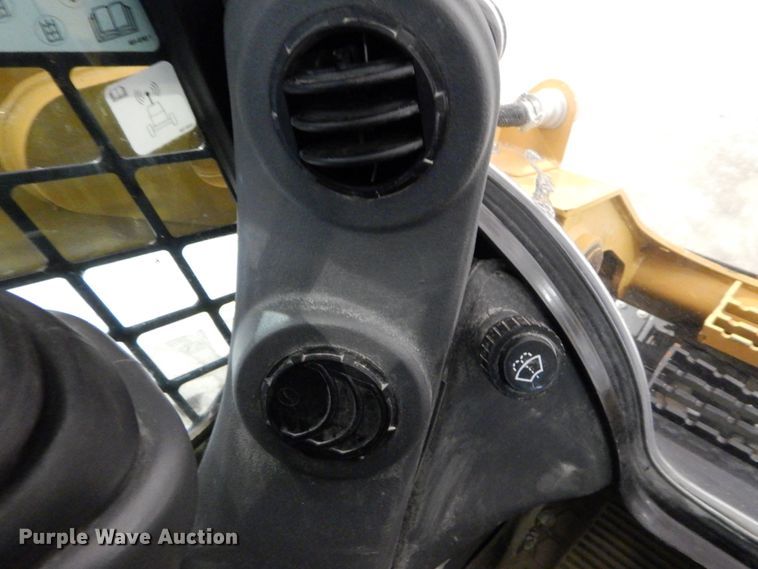 image for item DH2120 2018 Caterpillar 299D2 skid steer