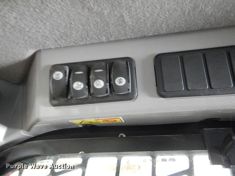 image for item DH2120 2018 Caterpillar 299D2 skid steer