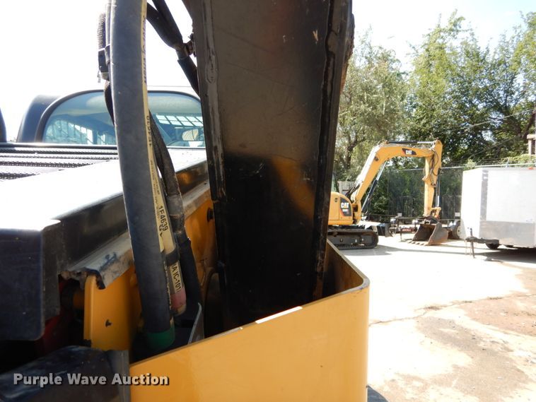 image for item DH2121 2016 Caterpillar 299D2 skid steer