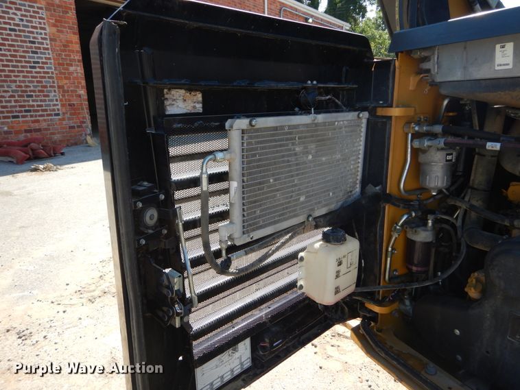 image for item DH2121 2016 Caterpillar 299D2 skid steer