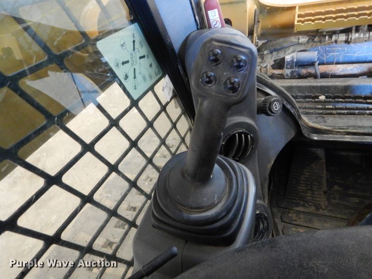 image for item DH2121 2016 Caterpillar 299D2 skid steer