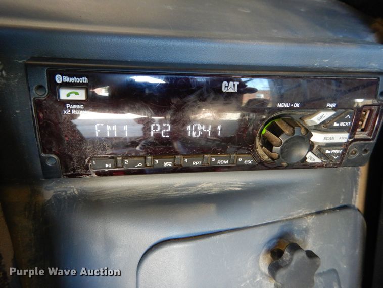 image for item DH2121 2016 Caterpillar 299D2 skid steer