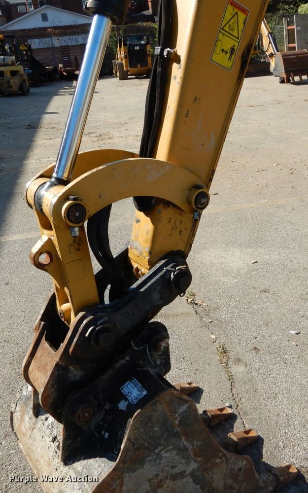 image for item DH2122 2018 Caterpillar 305E2 CR mini excavator