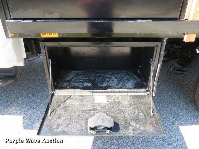 image for item DH2123 2018 Ford F450 Super Duty XL flatbed truck