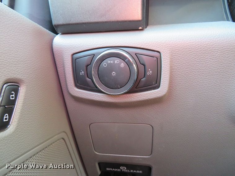 image for item DH2123 2018 Ford F450 Super Duty XL flatbed truck