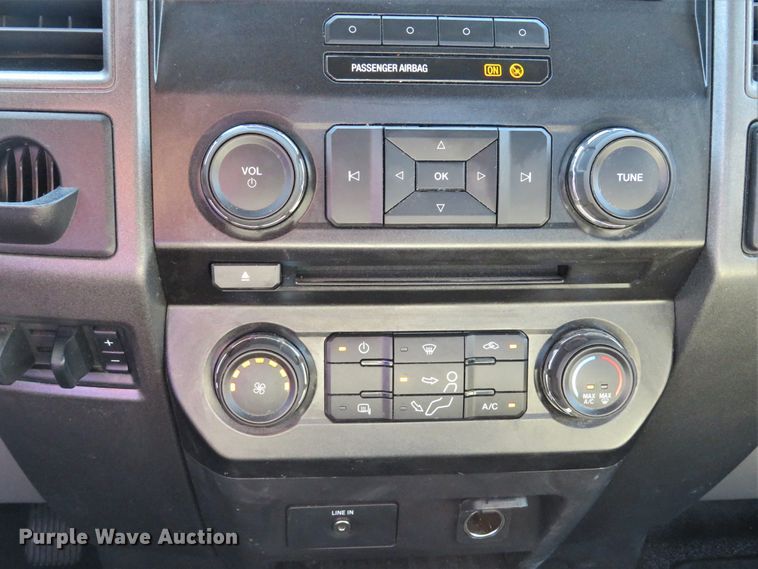 image for item DH2123 2018 Ford F450 Super Duty XL flatbed truck