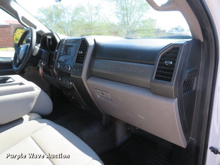 image for item DH2123 2018 Ford F450 Super Duty XL flatbed truck