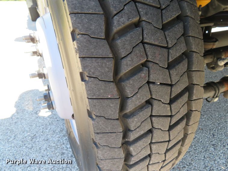 image for item DH2123 2018 Ford F450 Super Duty XL flatbed truck