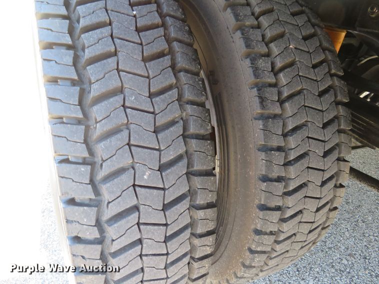 image for item DH2123 2018 Ford F450 Super Duty XL flatbed truck