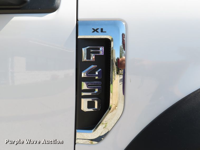 image for item DH2123 2018 Ford F450 Super Duty XL flatbed truck