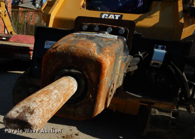 image for item DH2126 Caterpillar H55ES skid steer hammer