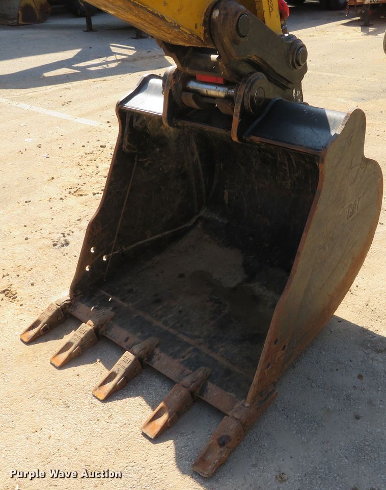 image for item DH2130 2015 Caterpillar 308E2 CR mini excavator