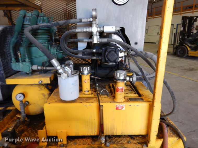 image for item DH2132 2013 Quadex SprayMaster manhole mortar lining installation trailer